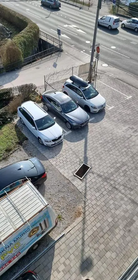 Muric Apartman 6 Ljubljana 0*,  Slovenia