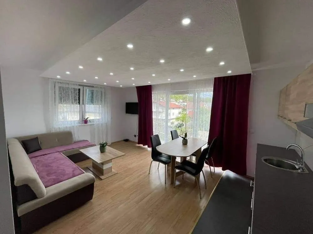 Muric Apartman 6 Ljubljana 0*,  Slovenia